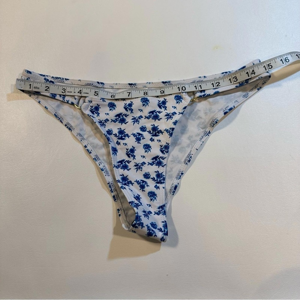 NEW Shenhe‎ Size M Blue Floral Print Ring Linked Triangle Bikini - Picture 7 of 10